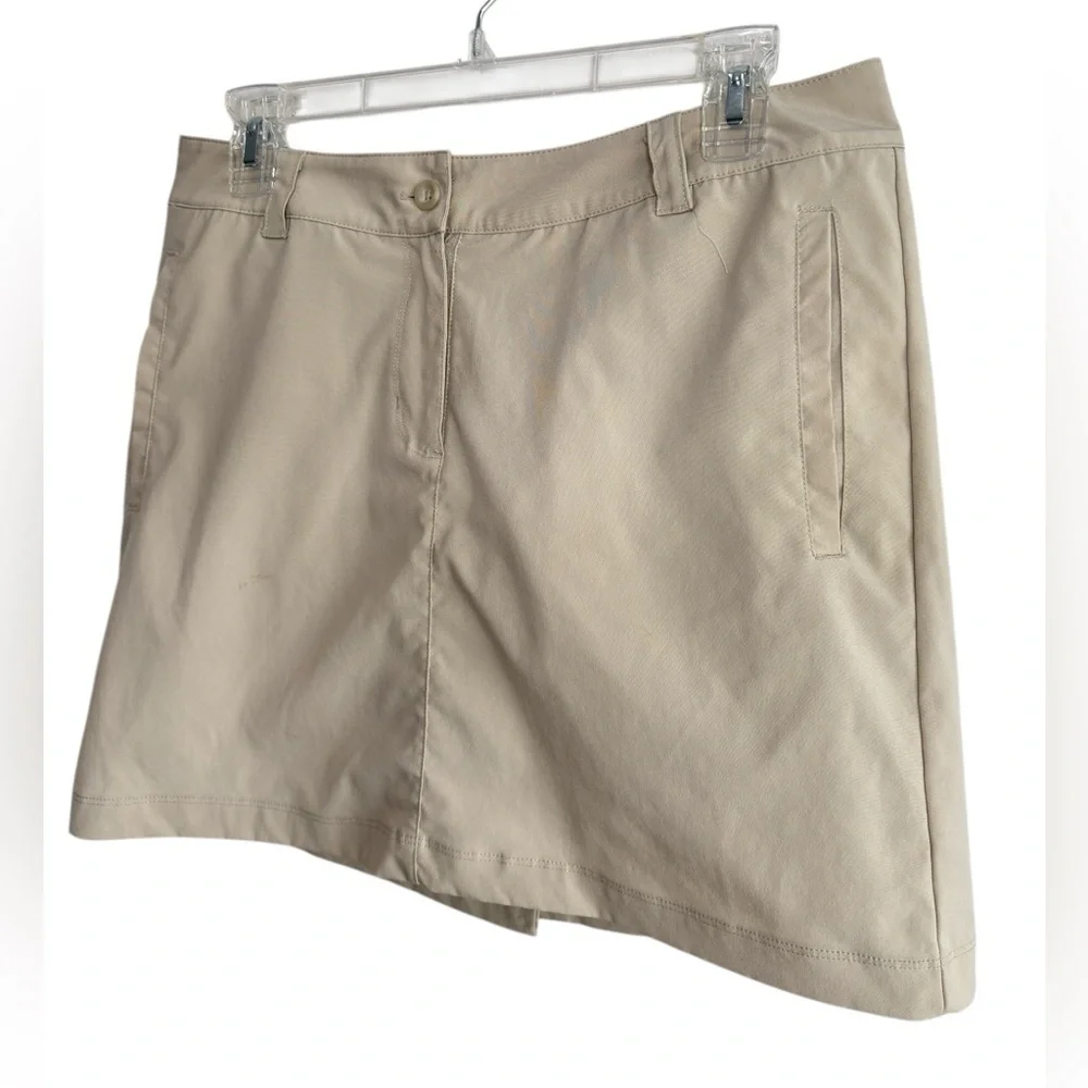 Columbia Golf Skort Womens Size 8 Khaki Tennis Pickleball Walking Classic Preppy